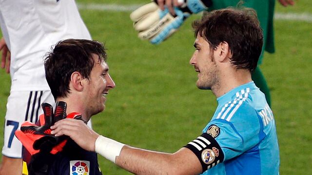 Lionel Messi con Iker Casillas
