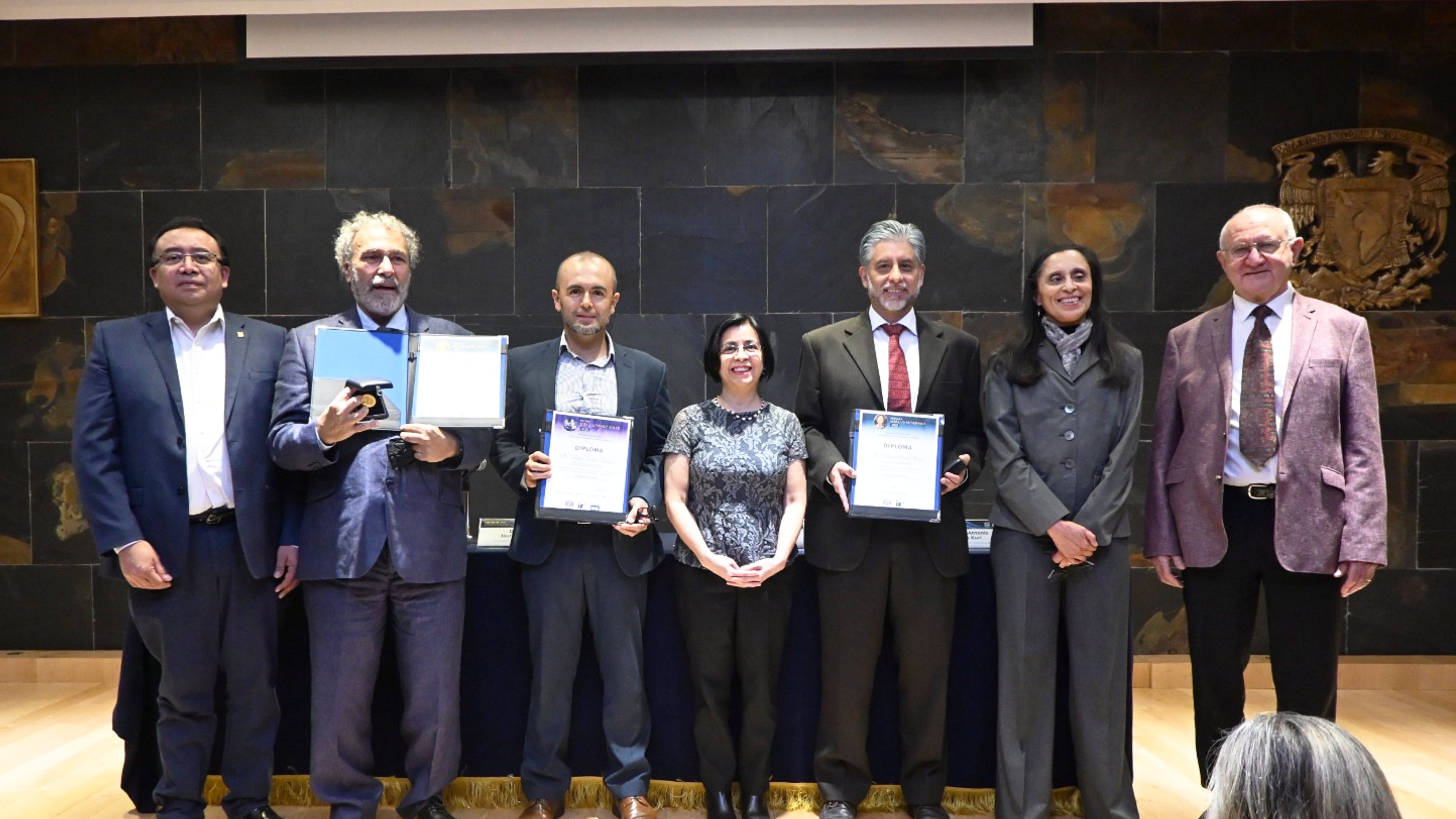 Felipe Pacheco de la BUAP es galardonado con el premio “Jorge Lomnitz Adler” 2025