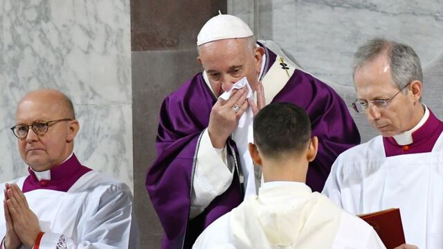 Papa Francisco con resfriado.