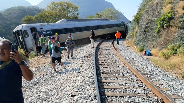 Tren Interoceánico se descarrila en Oaxaca con 241 pasajeros