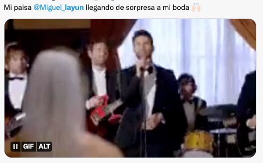 Tras confundir a Miguel Layún con Adam Levine, los memes no han parado en redes sociales