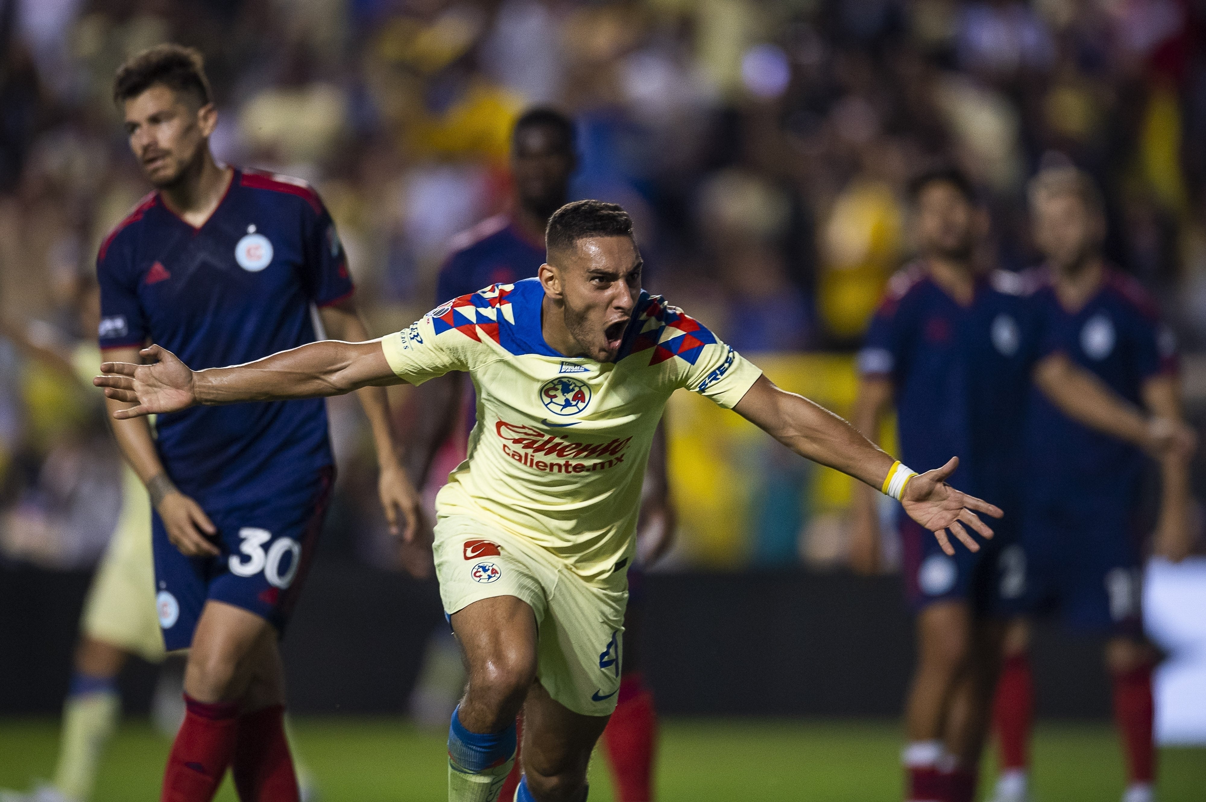 Sebastián Cáceres.