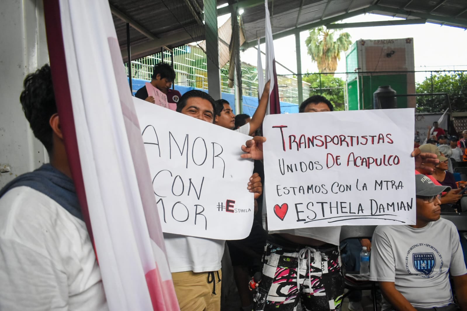 Esthela Damián encabeza Asamblea Informativa en La Garita de Acapulco.