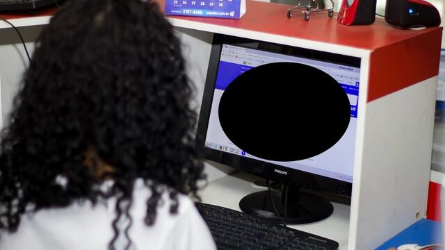 Madre encuentra a su hija desaparecida en Pornhub.