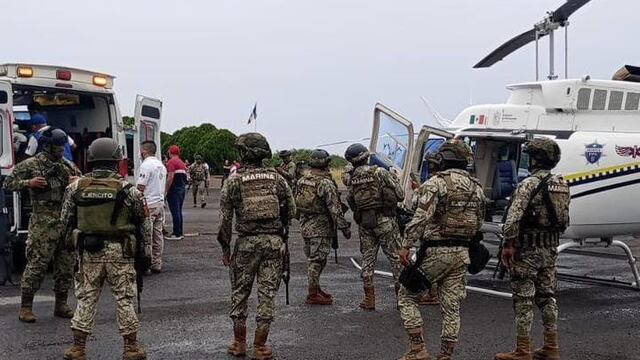 Raúl Zepeda informa sobre el traslado de los heridos de la explosión en Coahuayana.