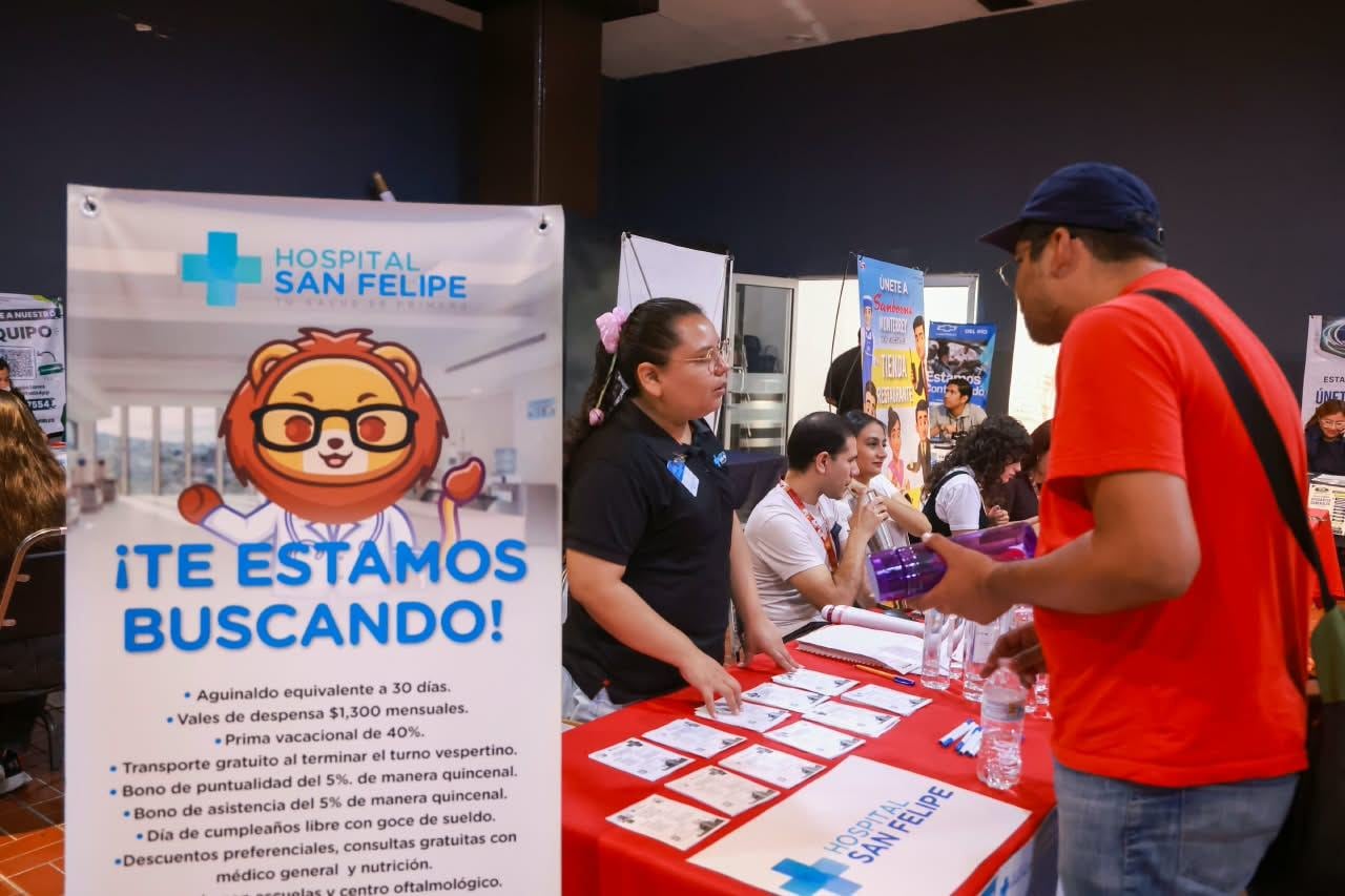 Monterrey realiza Macro Brigada de Empleo