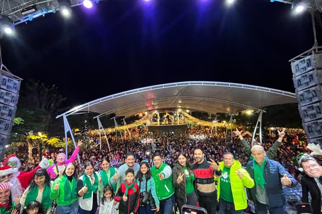 Ricardo Gallardo une familias con posadas navideñas