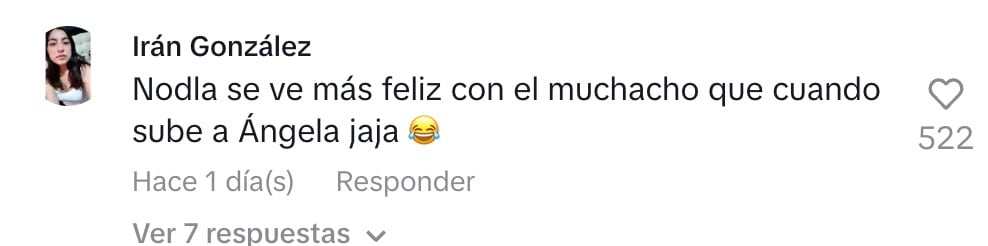 Comparan beso de Christian Nodal a Angel Mata con relación con Ángela Aguilar