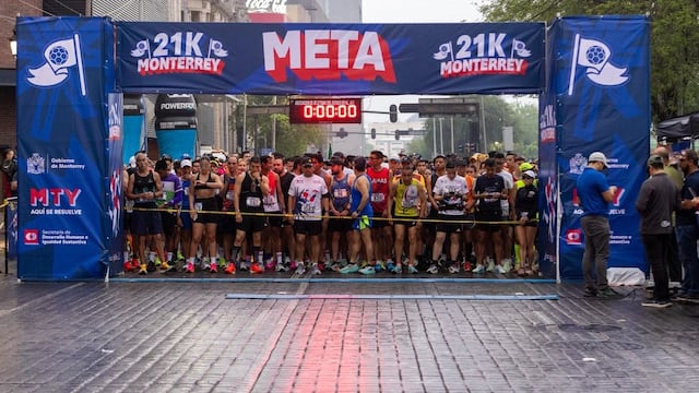 Monterrey celebra carrera 21K con temática del Mundial y participación masiva.