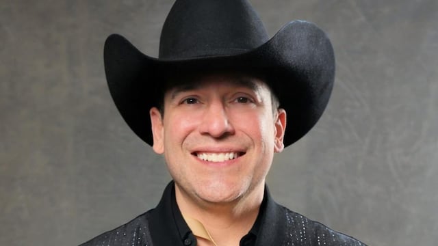 Bobby Pulido, cantante.