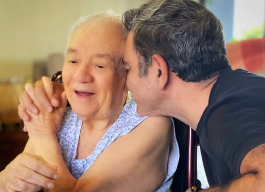 Héctor Sandarti y su mamá, Gertie Duarte