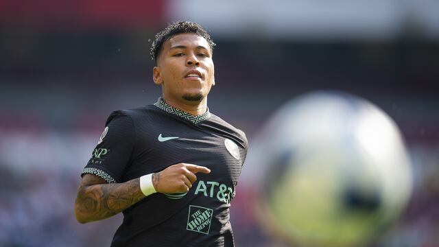 Roger Martínez en partido con el Club América