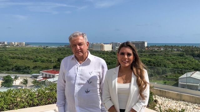 AMLO y Evelyn Salgado Pineda