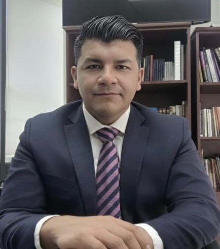 Víctor Hugo Carvente Contreras, titular del Órgano Interno de Control del INE