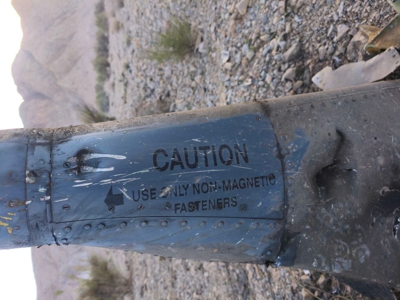 Difunden fotos del avión de Estados Unidos que Irán derrumbó.