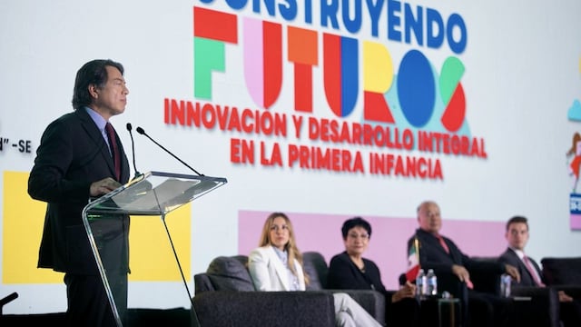 Mario Delgado impulsa educación desde la primera infancia en Nuevo León.