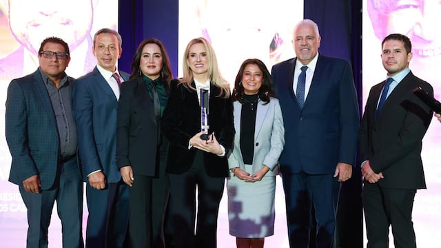 Romina Contreras recibió el Distintivo Lidera a la Innovación Gubernamental Local