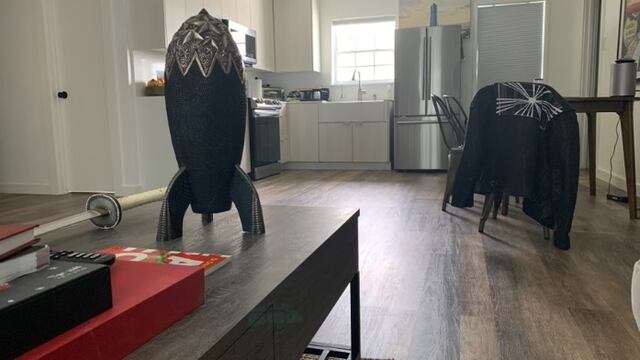 Elon Musk vendió sus 5 mansiones para vivir en este pequeño departamento