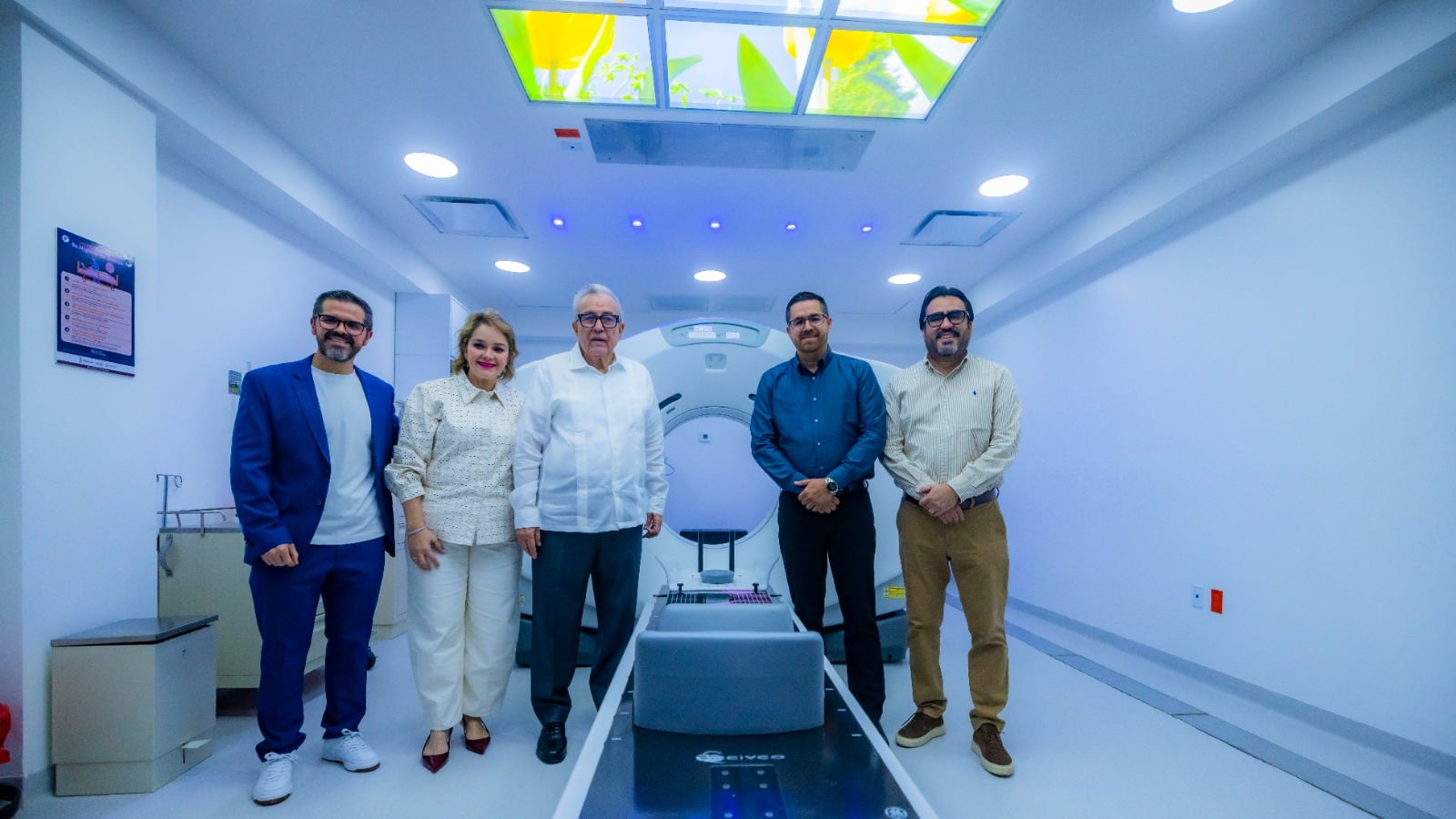 Rubén Rocha Moya inaugura Centro Estatal de Radioterapia con inversión de más de 40.9 mdp