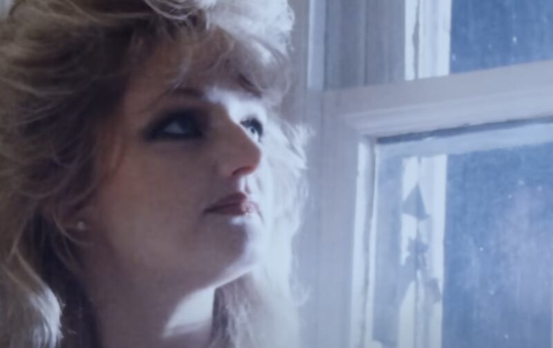 Bonnie Tyler en Total Eclipse Of The Heart / Eclipse solar