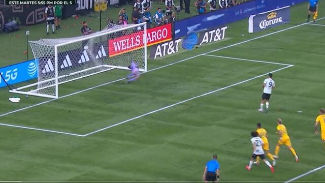 Raúl Jiménez acerca a la Selección Mexicana en el marcador.