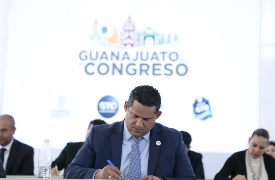Diego Sinhue Rodríguez Vallejo