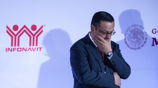 El expanista presentó renunció este martes a la dirección del IMSS.