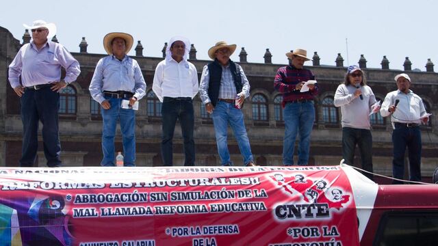 Mitin de la CNTE en el Zócalo. Demanda.
