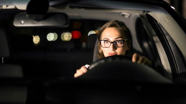 Manejar de noche en carretera