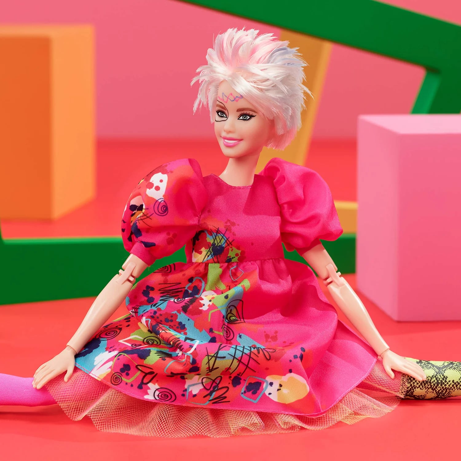 La Barbie rara de la película, ya tiene su versión muñeca de Mattel