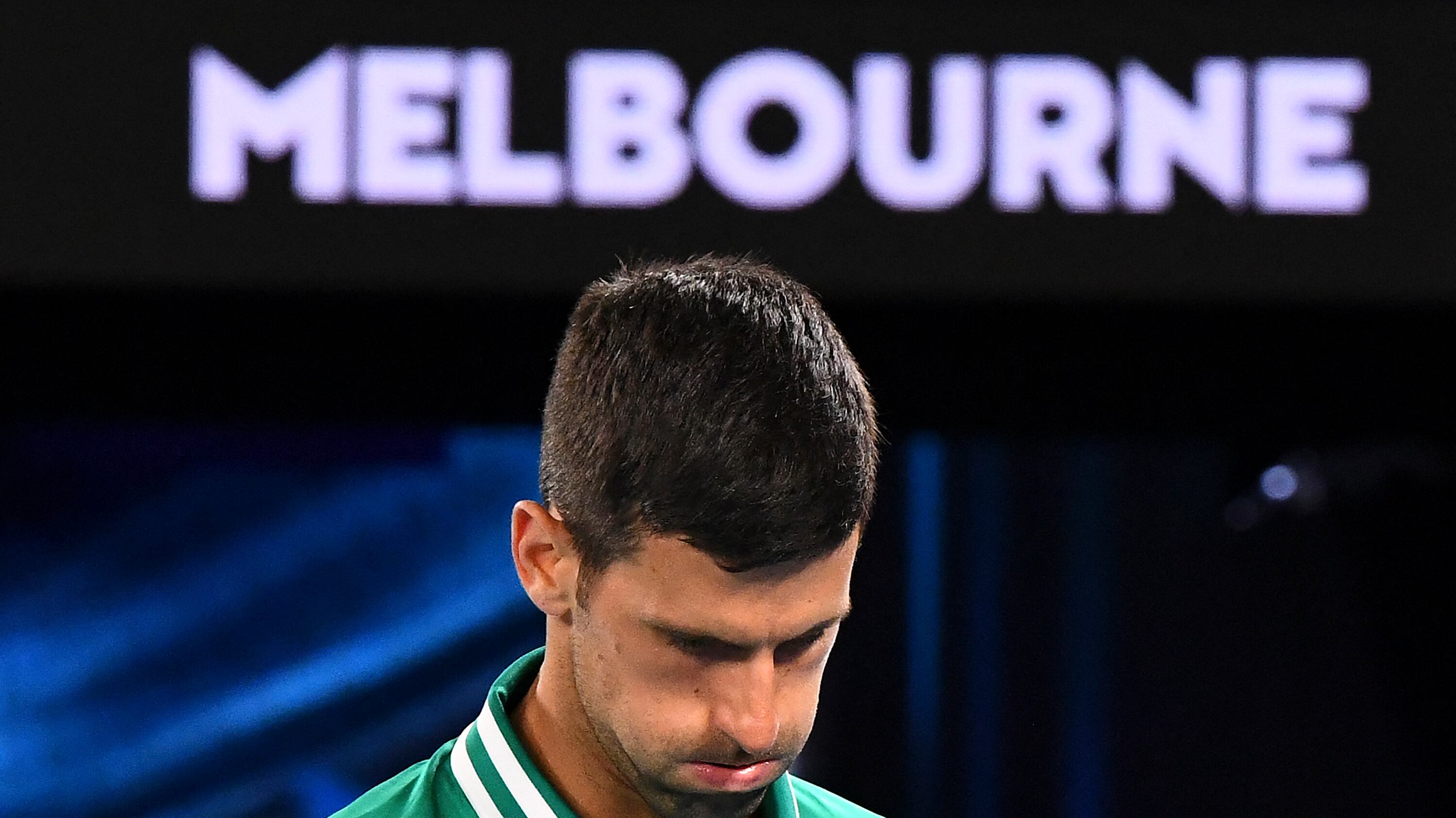 Novak Djokovic recibe burlas de aerolínea tras decir que no es antivacunas