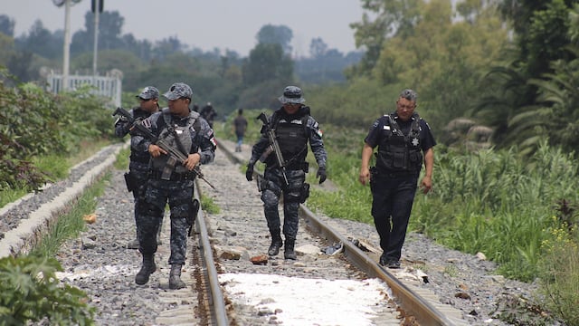 Seguridad en vías del tren en Guanajuato.