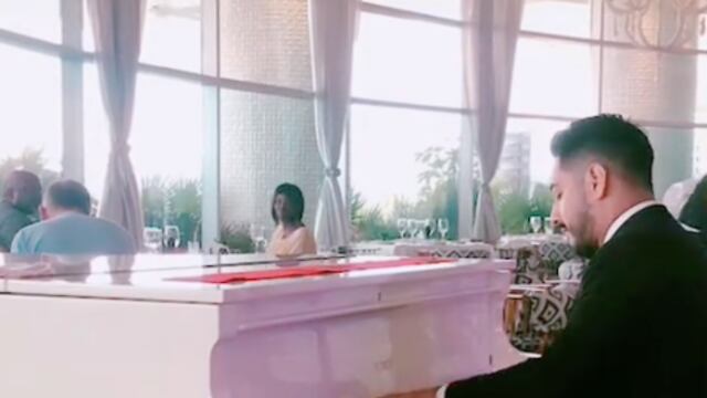 Pianista les dedica 'El Ansioso' de Grupo Marrano