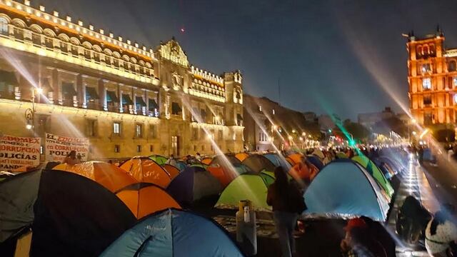 CNTE en el Zócalo/Foto: Plácido Garza