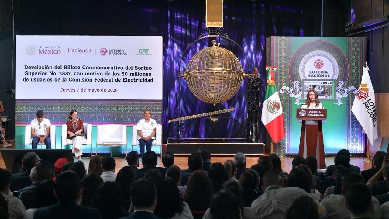 Lotería Nacional presenta billete especial por los 50 millones de usuarios de la CFE