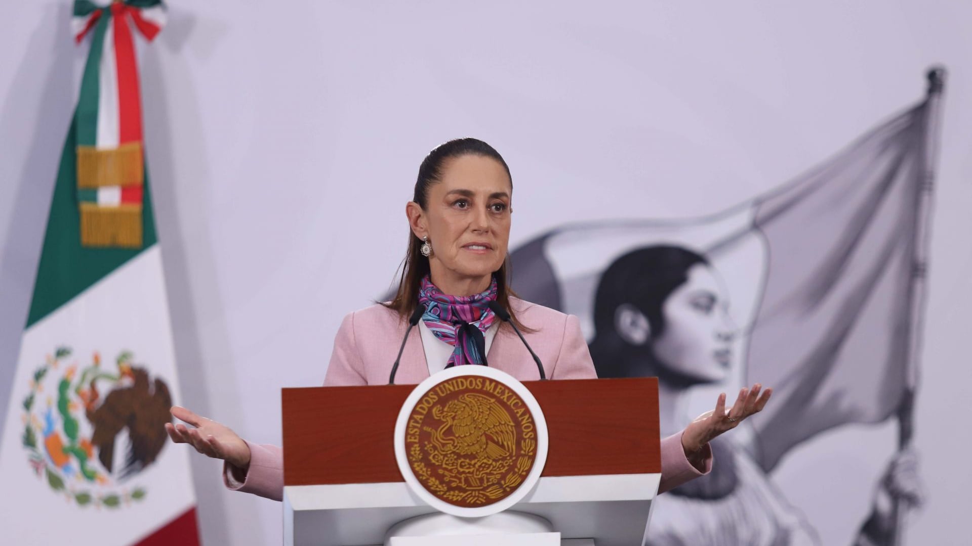 Sheinbaum desmiente a Maru Campos: Sedena no sabía de agentes de la CIA