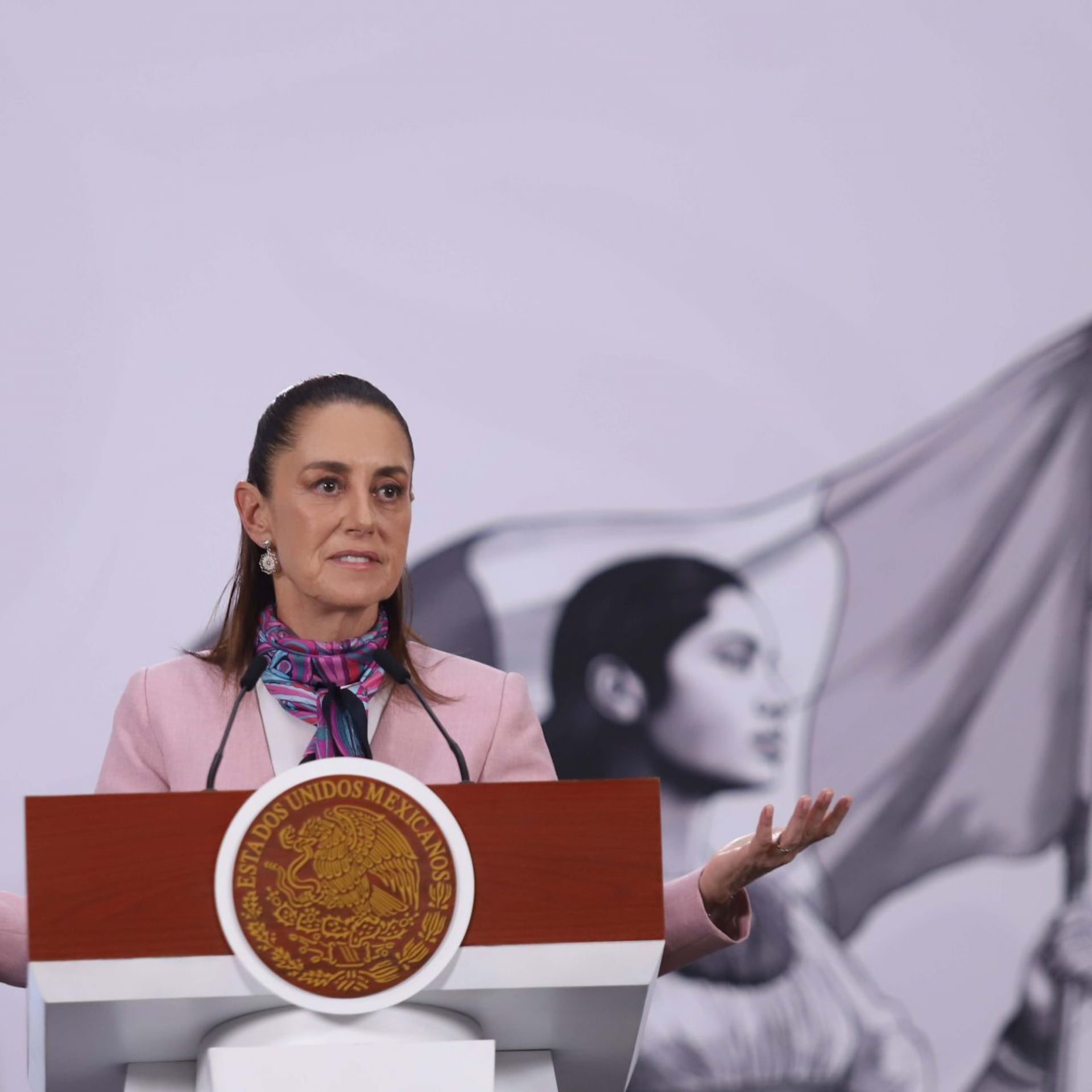 Sheinbaum desmiente a Maru Campos: Sedena no sabía de agentes de la CIA