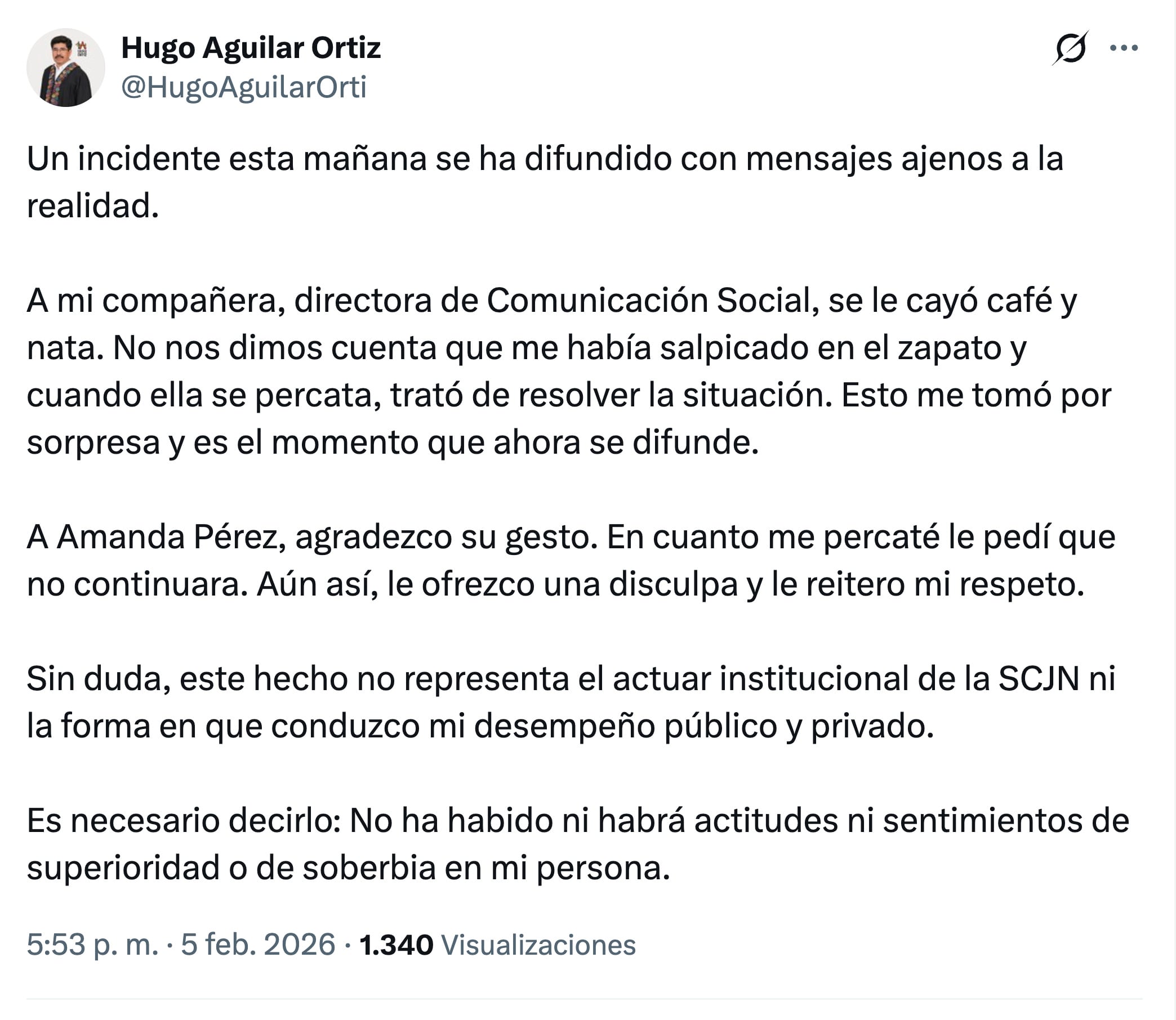 Hugo Aguilar Ortiz aclara situación con sus zapatos en el Día de la Constitución
