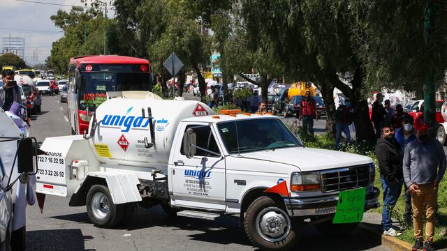 Gaseros mantienen paro por cuarto día