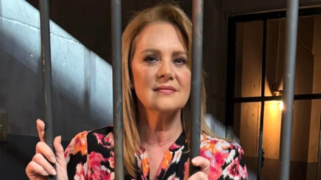 Erika Buenfil convivió con reclusas para su papel en Fugitivas y asegura que eso le cambió la vida