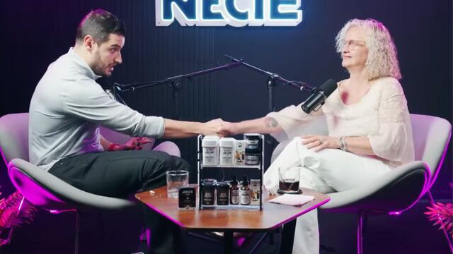 Crista Montes en entrevista con Adrián Marcelo
