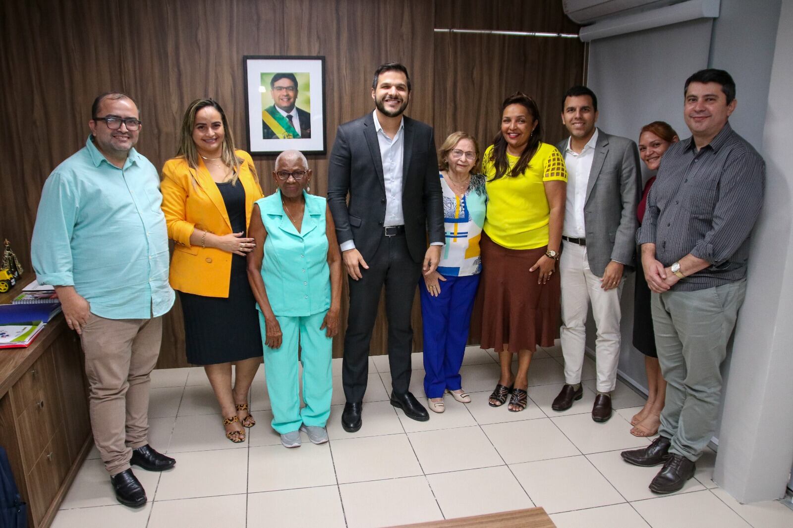 A los 83 años se gradúa como enfermera