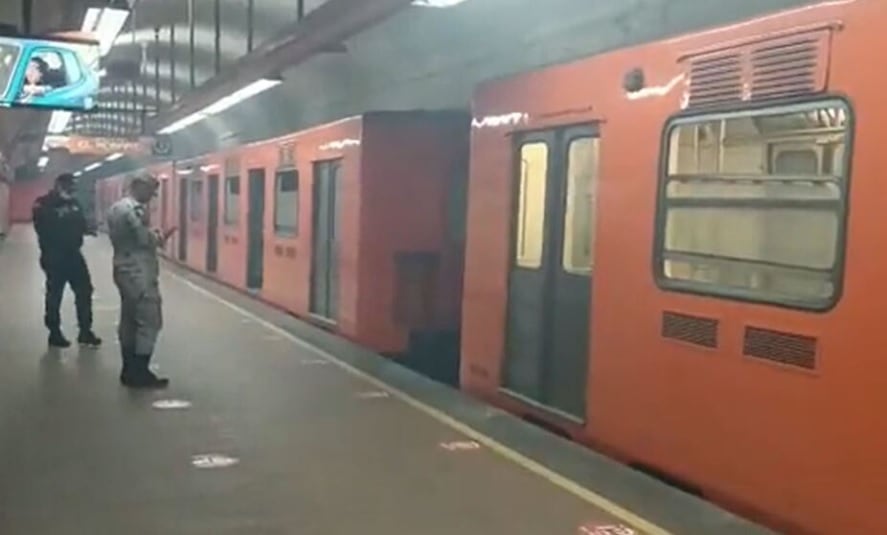 Vagón Línea 7 del Metro CDMX se separa