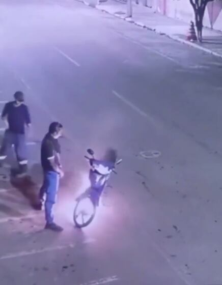 ¿Hombre resolviendo?