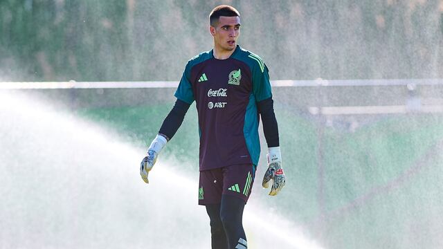 Alex Padilla llega con la Selección Mexicana
