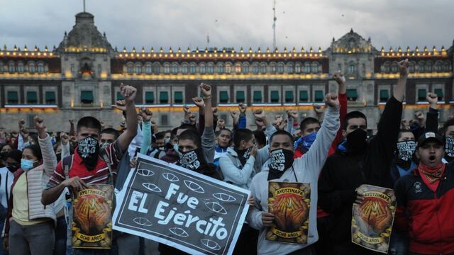 Marcha a 8 años de la desaparición forzada de los 43 normalistas de Ayotzinapa