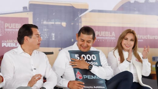 SEP y Gobierno de Puebla entregan mobiliario escolar a 100 planteles y supervisan avance del nuevo CBTIS 300 en Cuautlancingo