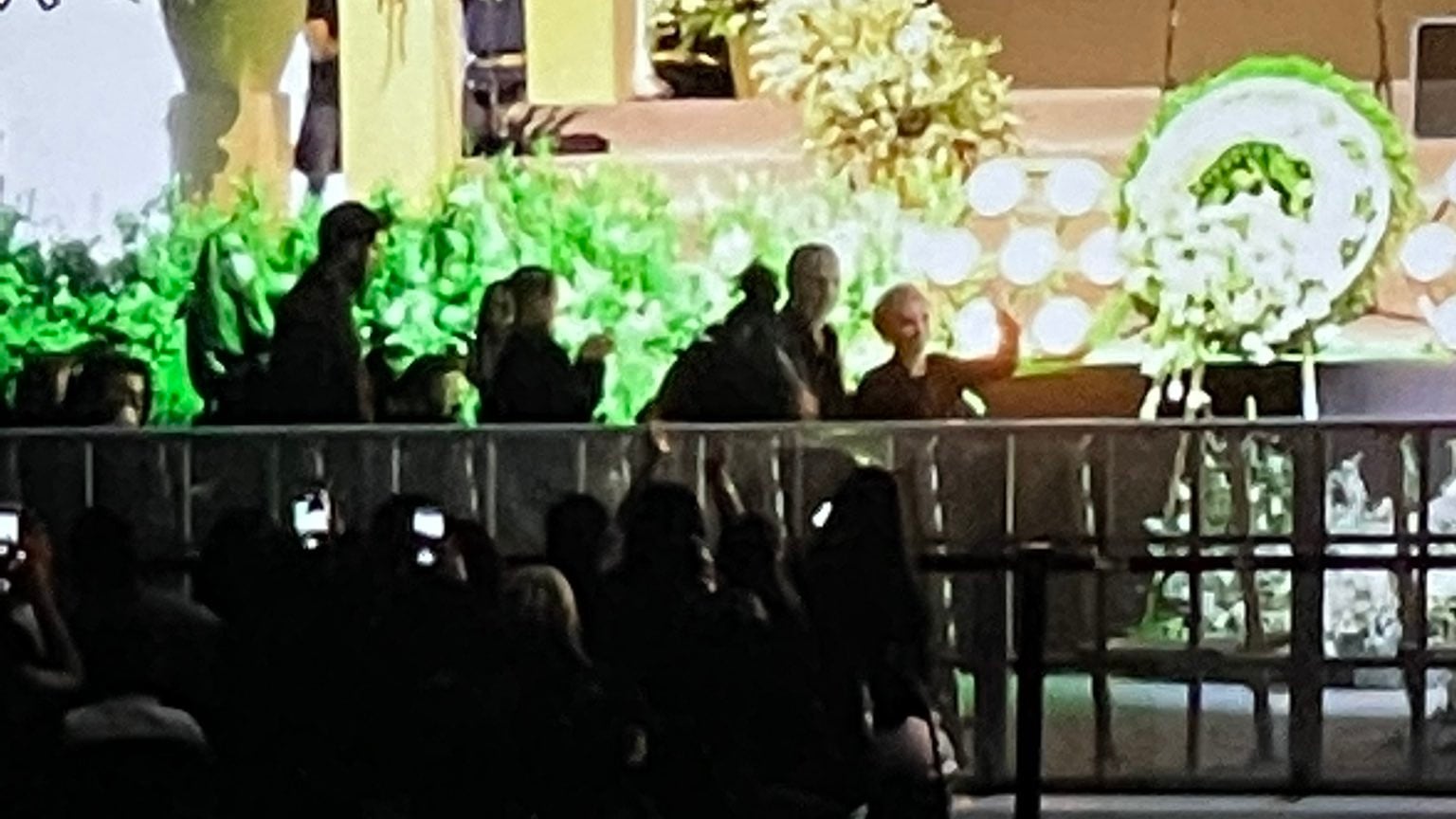 Familiares de Vicente Fernández en su homenaje
