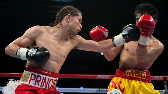 Carlos Cuadras vs Srisaket Sor Rungvisai