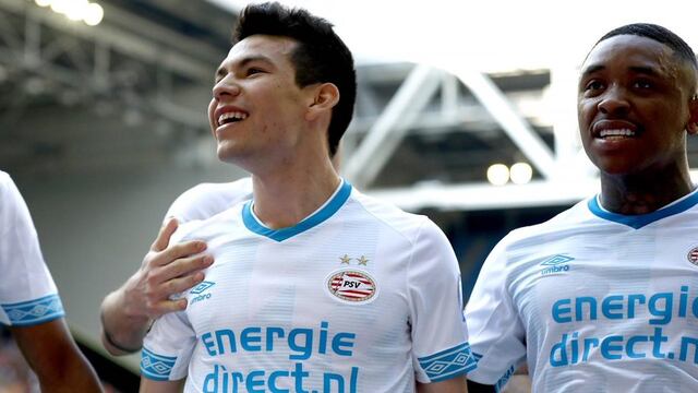 Lozano marcó dos goles de penal ante el Vitesse